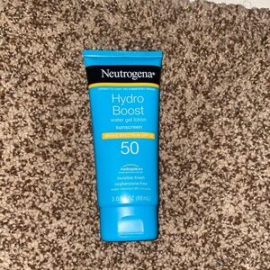 Neutrogena Hydro Boost SPF 50 Sunscreen - Blue
